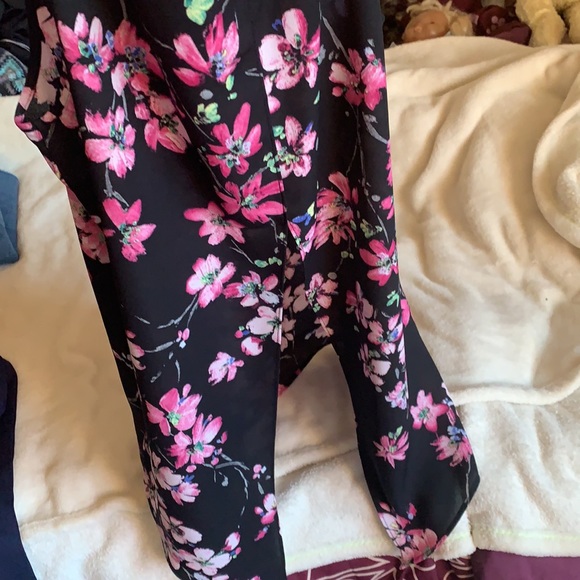 Express - open lower back top - Picture 3 of 3